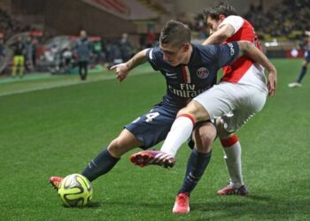 Tì Đè Trong Bóng Đá Là Gì? Kỹ Thuật Không Thể Thiếu Trong Mọi Trận Đấu